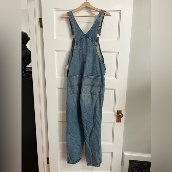 Abercrombie and Fitch ripped overalls - Picture 4 of 9